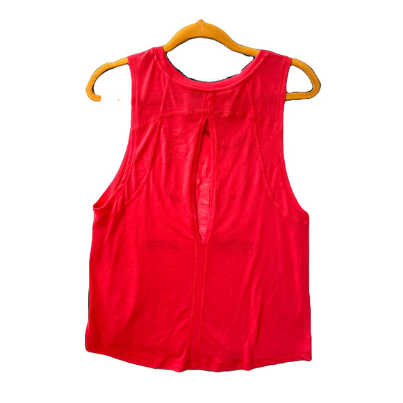 Athletic style tank in pink red with crew neck Small - Picture 2 of 2